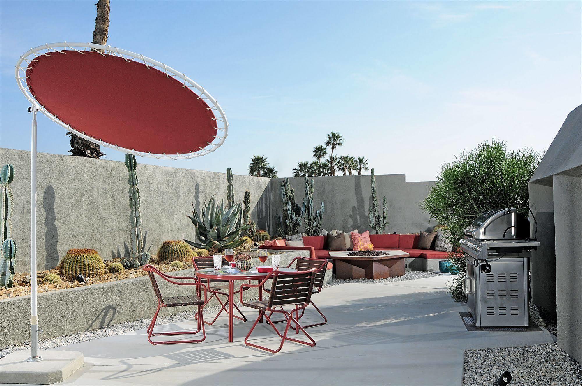 Hotel Lautner Desert Hot Springs Exterior photo