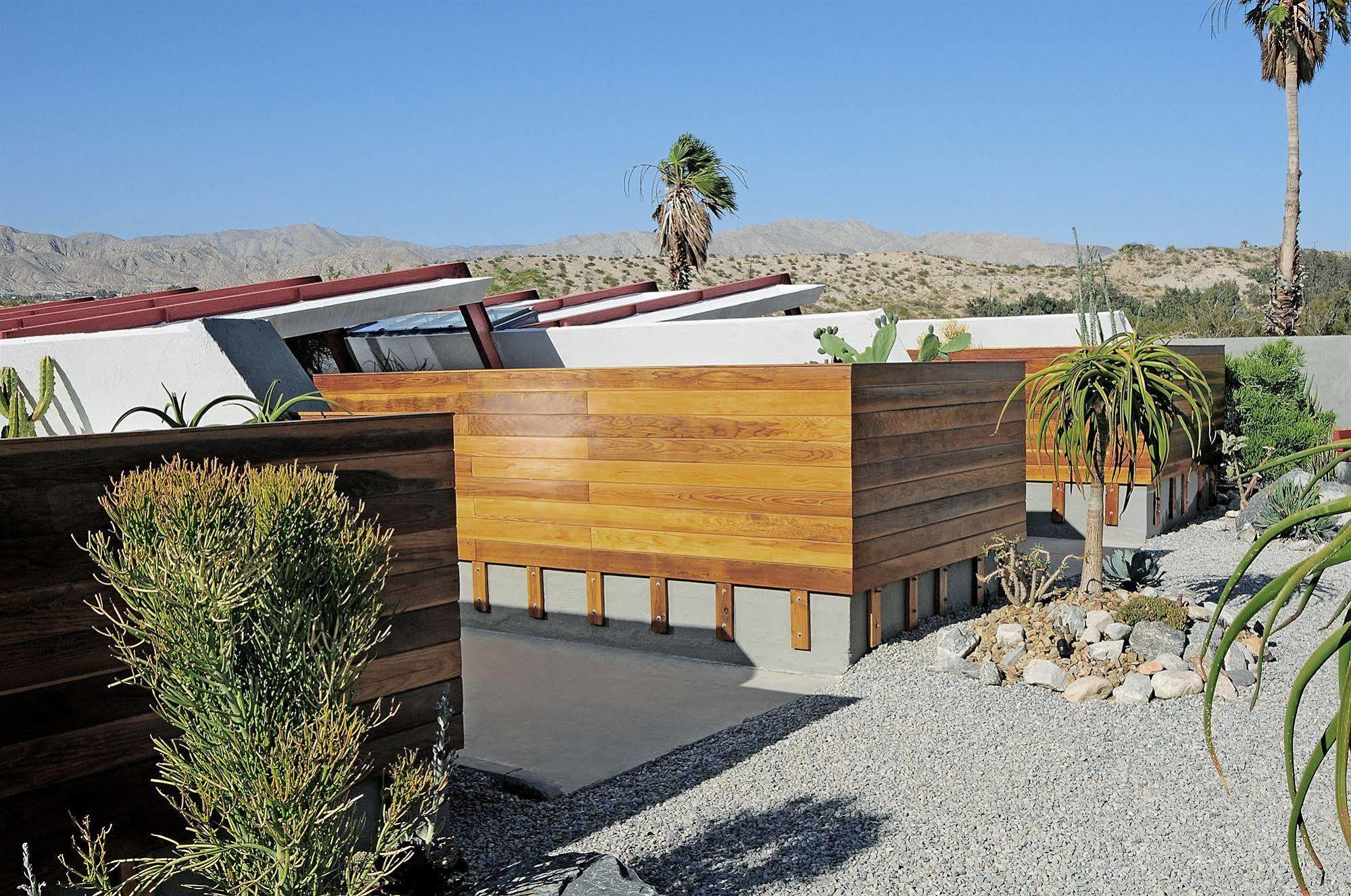 Hotel Lautner Desert Hot Springs Exterior photo